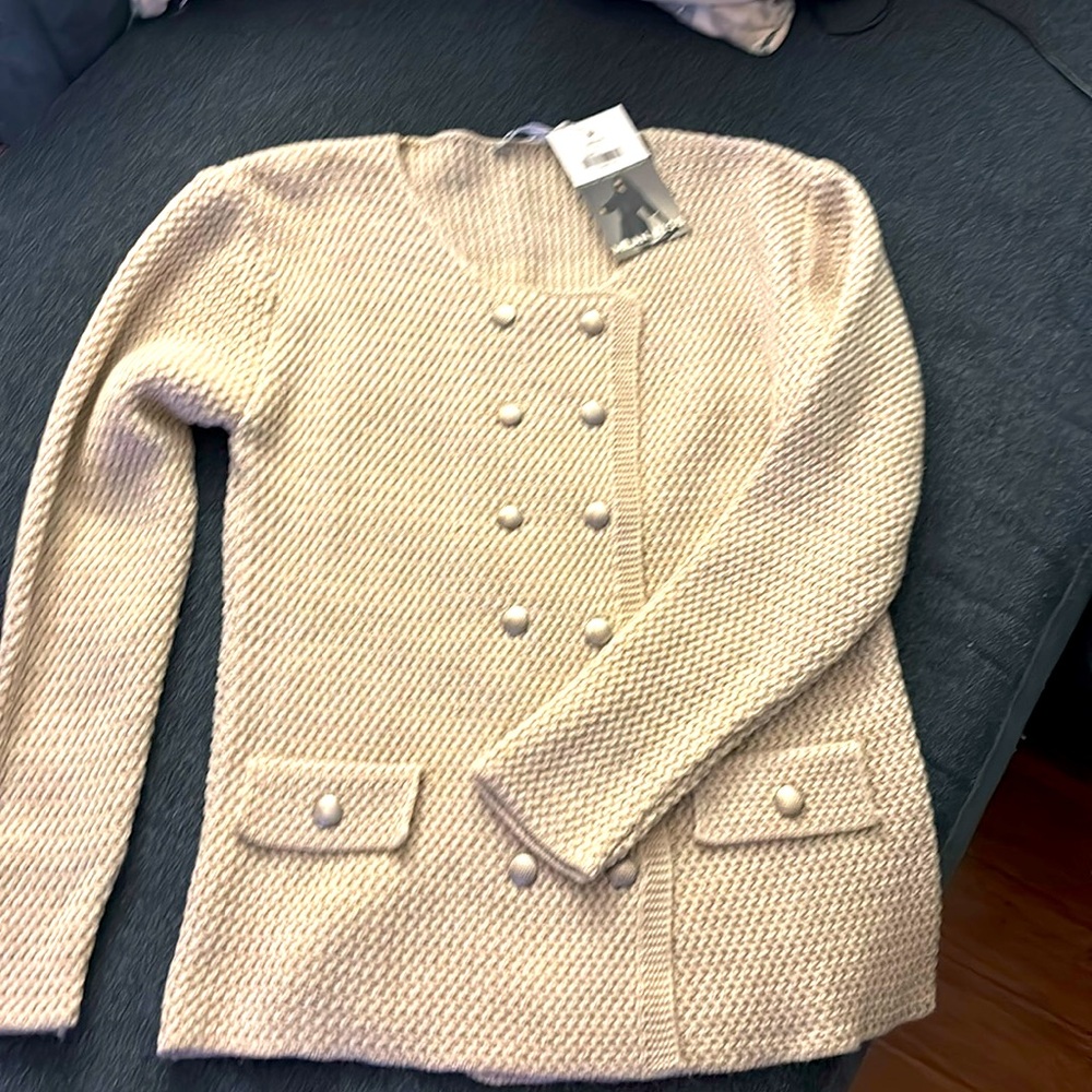 Milankiss beige sweater